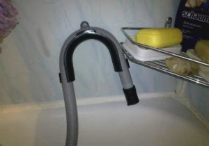Drenaggio di una lavatrice nel bagno